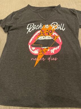 Rock n’ Roll never dies t-shirt